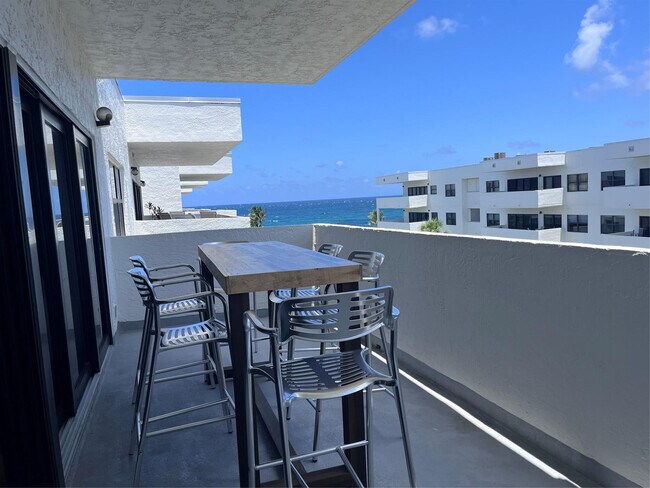 Building Photo - 330 SE 20th Ave