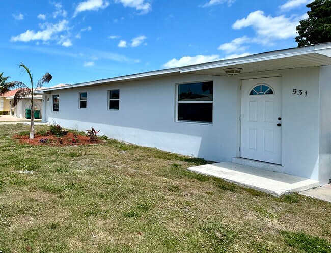 Building Photo - 531 99th Ave N