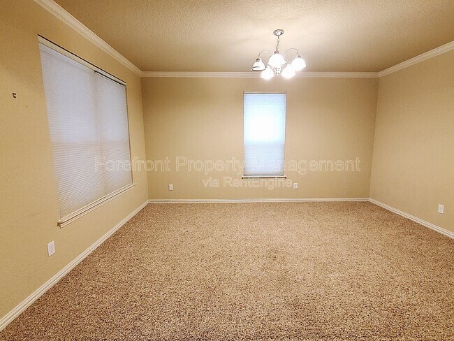 Building Photo - 11927 Jasmine Way