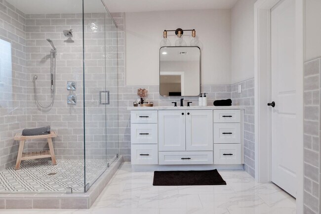 Building Photo - 243 W Harmont Dr