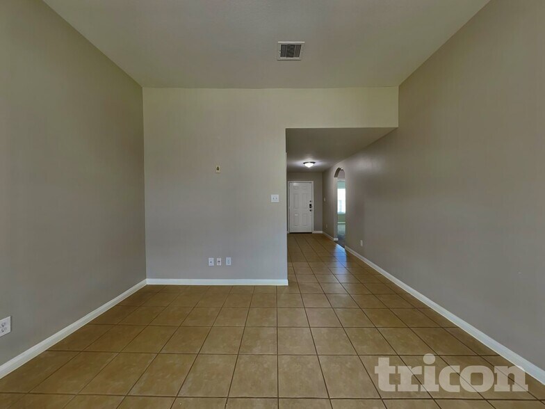 Building Photo - 336 Comanche Plains Rd