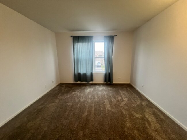 Building Photo - 524 Majestic Ln