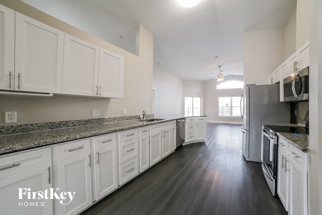 Building Photo - 9812 Cristina Dr