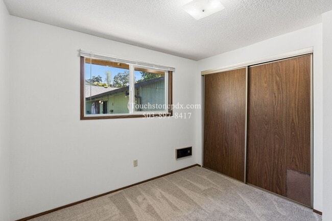 Building Photo - 1440 Columbia Ave