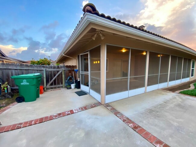 Building Photo - RB Senior 55+ Community 2 Bed +Huge bonus room 2 Baths House $3990