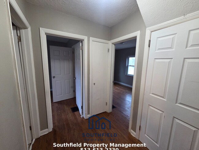 Building Photo - 319 Main Ave