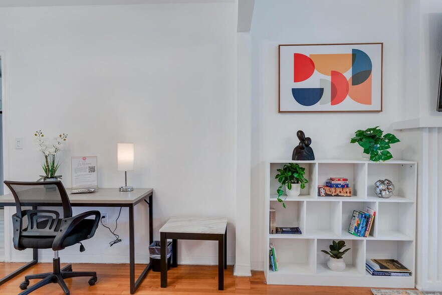 Building Photo - 820 SW 26th Rd