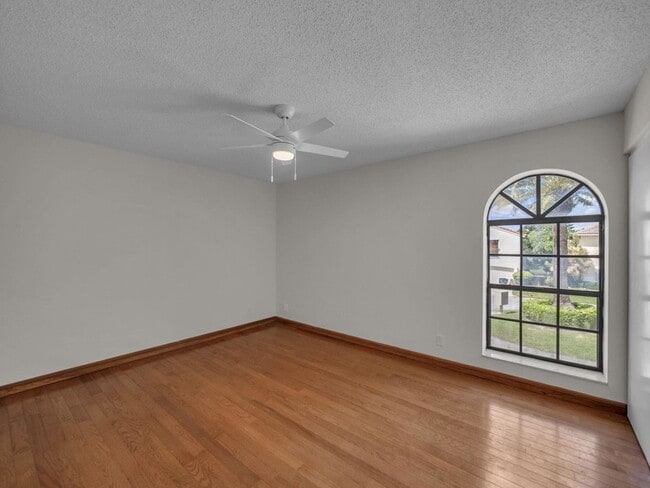 Building Photo - 1744 Shoreside Cir