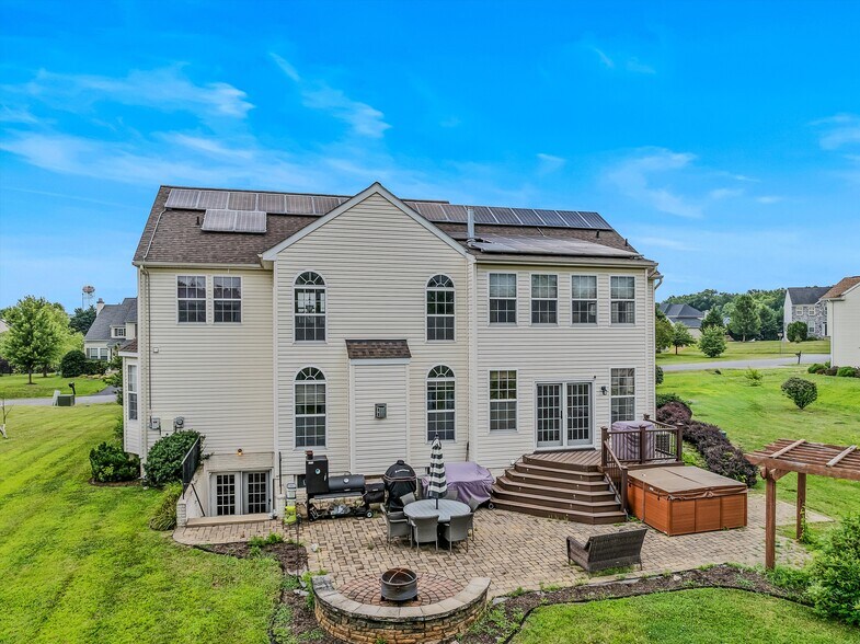 Building Photo - 288 Cirrus Way