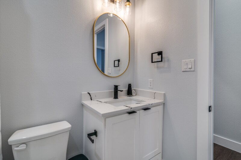 Building Photo - 1010 W Avenue F