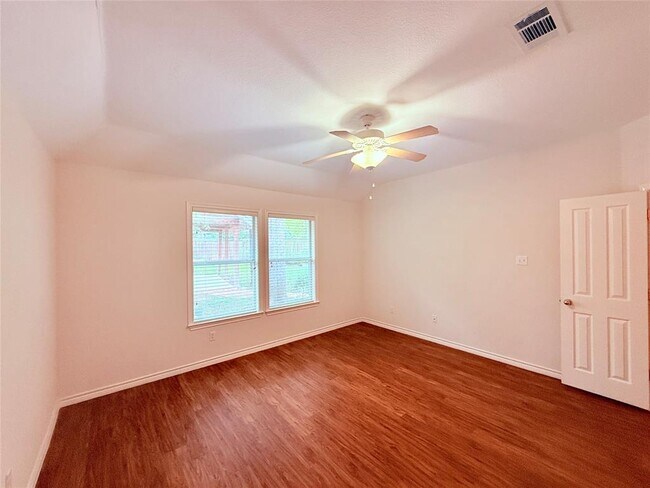 Building Photo - 5615 Shoal Creek Blvd