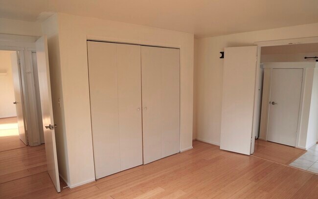 Building Photo - 3 Edgewood Cir