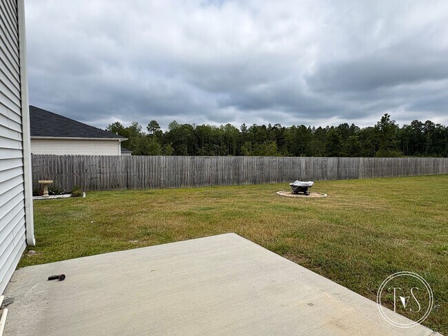 Building Photo - 38 Sunflower Cir NE