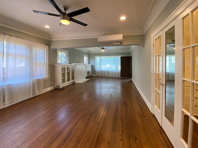 Interior Photo - 315 Cherry Ave