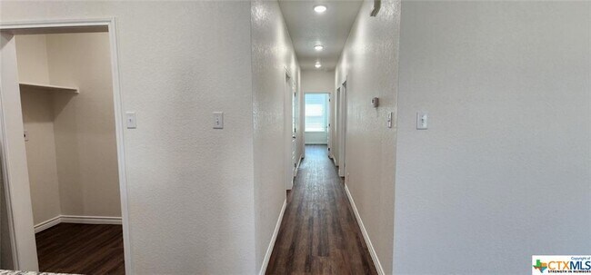 Building Photo - 1108 Carlsberg Dr