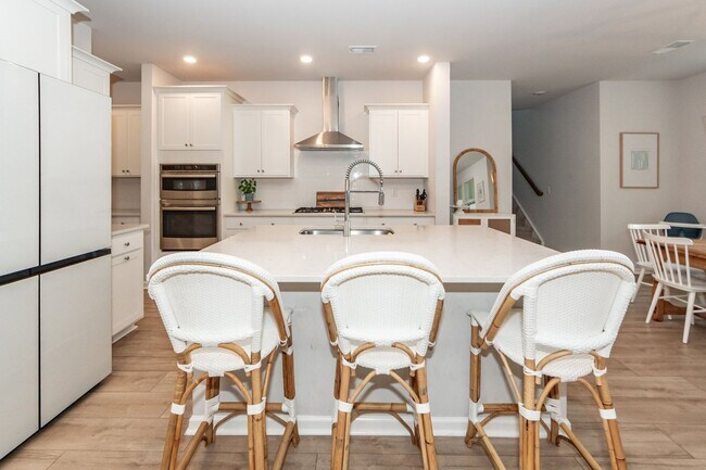 Building Photo - 6976 Pumpkinseed Dr