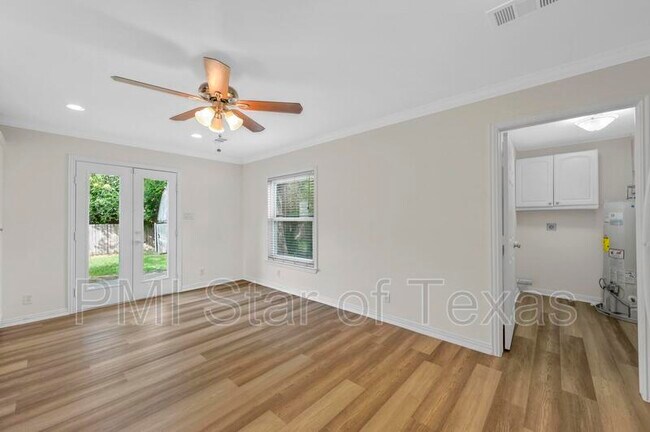 Building Photo - 1321 Casa Vale Dr