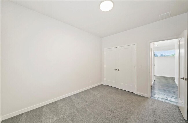 Building Photo - West Boise Bungalow with Modern Upgrades &...