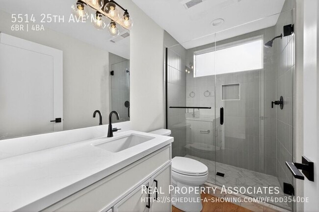 Building Photo - 5514 25th Ave NE