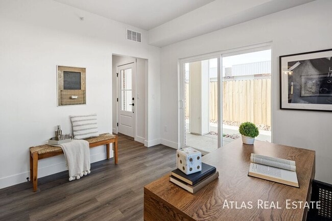 Building Photo - 4523 Tabor St