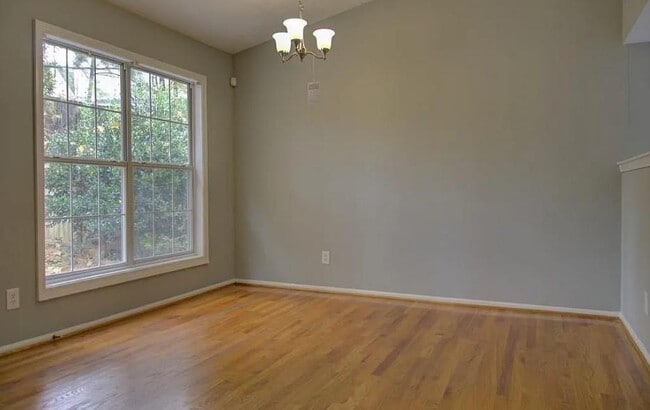 Building Photo - 3225 Ennfield Ln NW