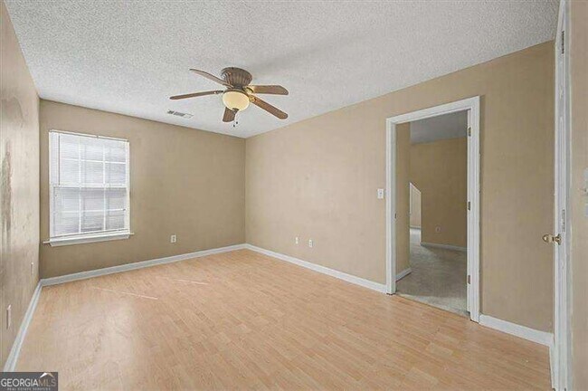 Building Photo - 2025 Baramore Oaks Dr