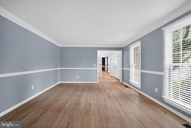 Building Photo - 6157 Ridgemont Dr