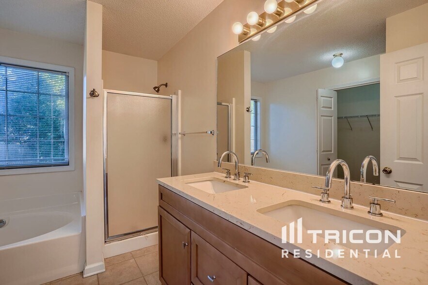 Building Photo - 4006 Cinnamon Fern Ln