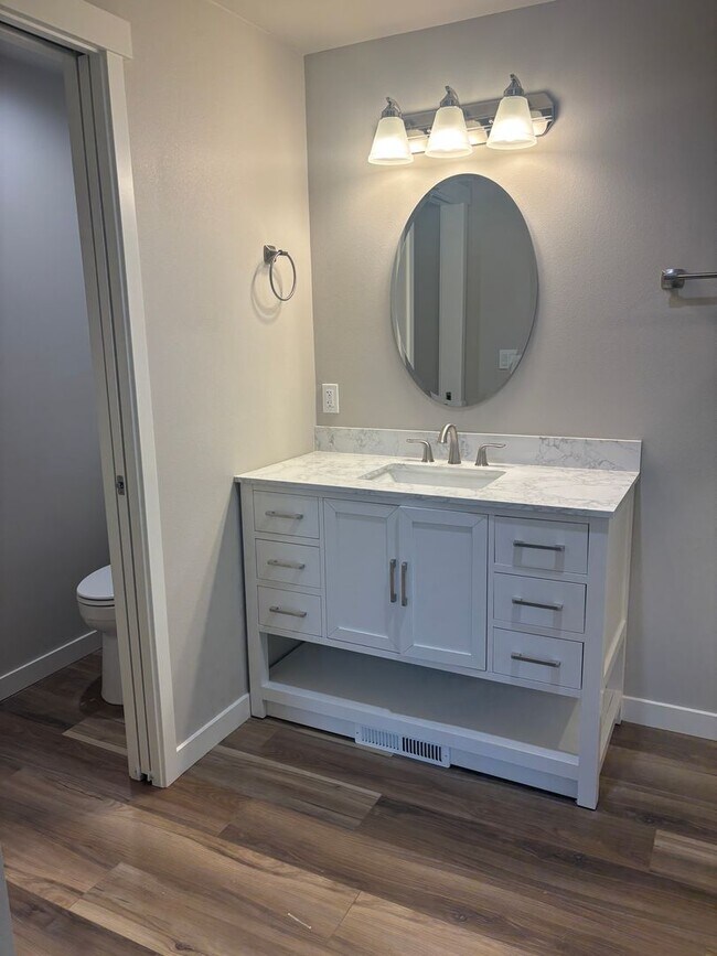 Building Photo - Beautifully Remodeled Single-Level House in North Newberg