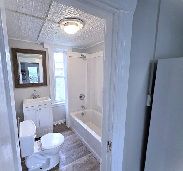Bath - 357 Central St