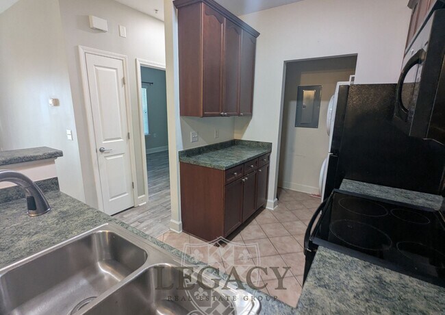 Building Photo - 8045 Bienville Dr