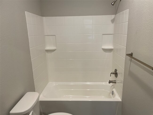 Building Photo - 233 Ridgeside Ct