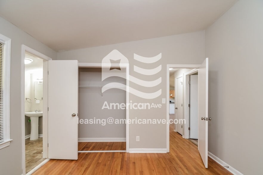 Building Photo - 741 Moriston Rd