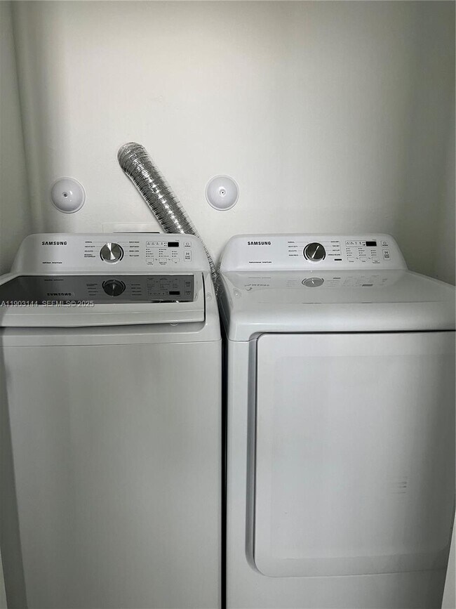 Building Photo - 10030 SW 228th Terrace