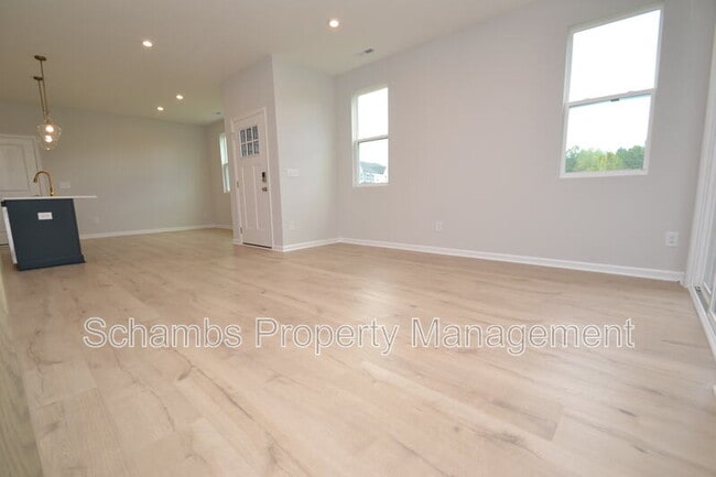 Building Photo - 1226 Bessie Ct