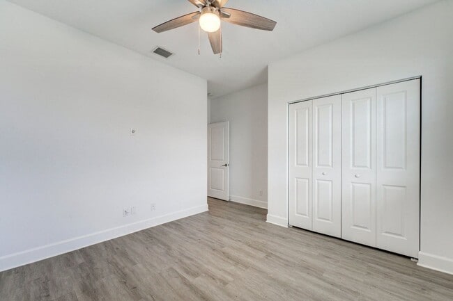 Building Photo - 9075 Kingsmoor Wy