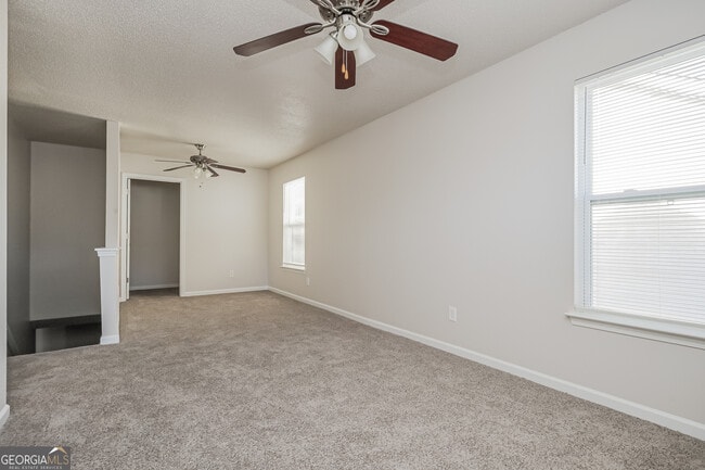 Building Photo - 7773 Newbury Dr