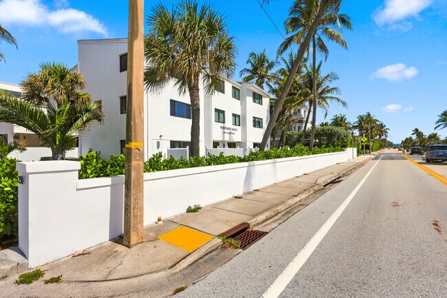 Building Photo - 250 S Ocean Blvd