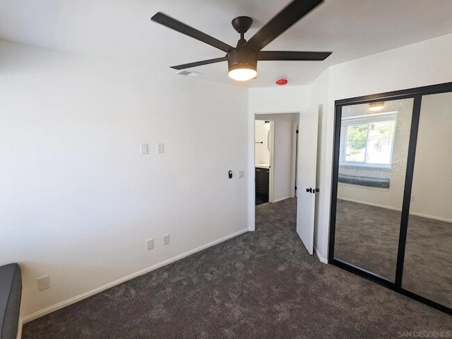 Building Photo - 343 Rolling Hills Ln