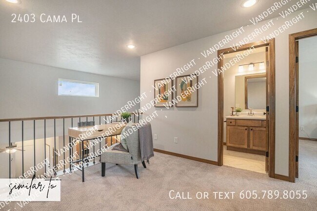 Building Photo - 2403 Cama Pl