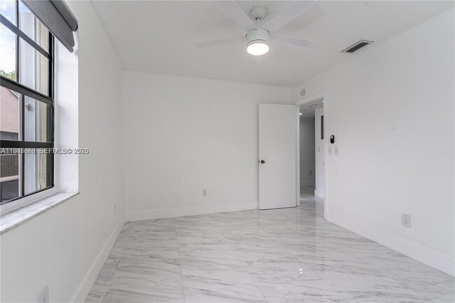 Building Photo - 1031 Adams Ave