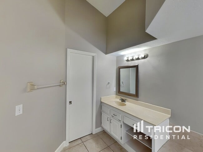 Building Photo - 958 Shriver Cir