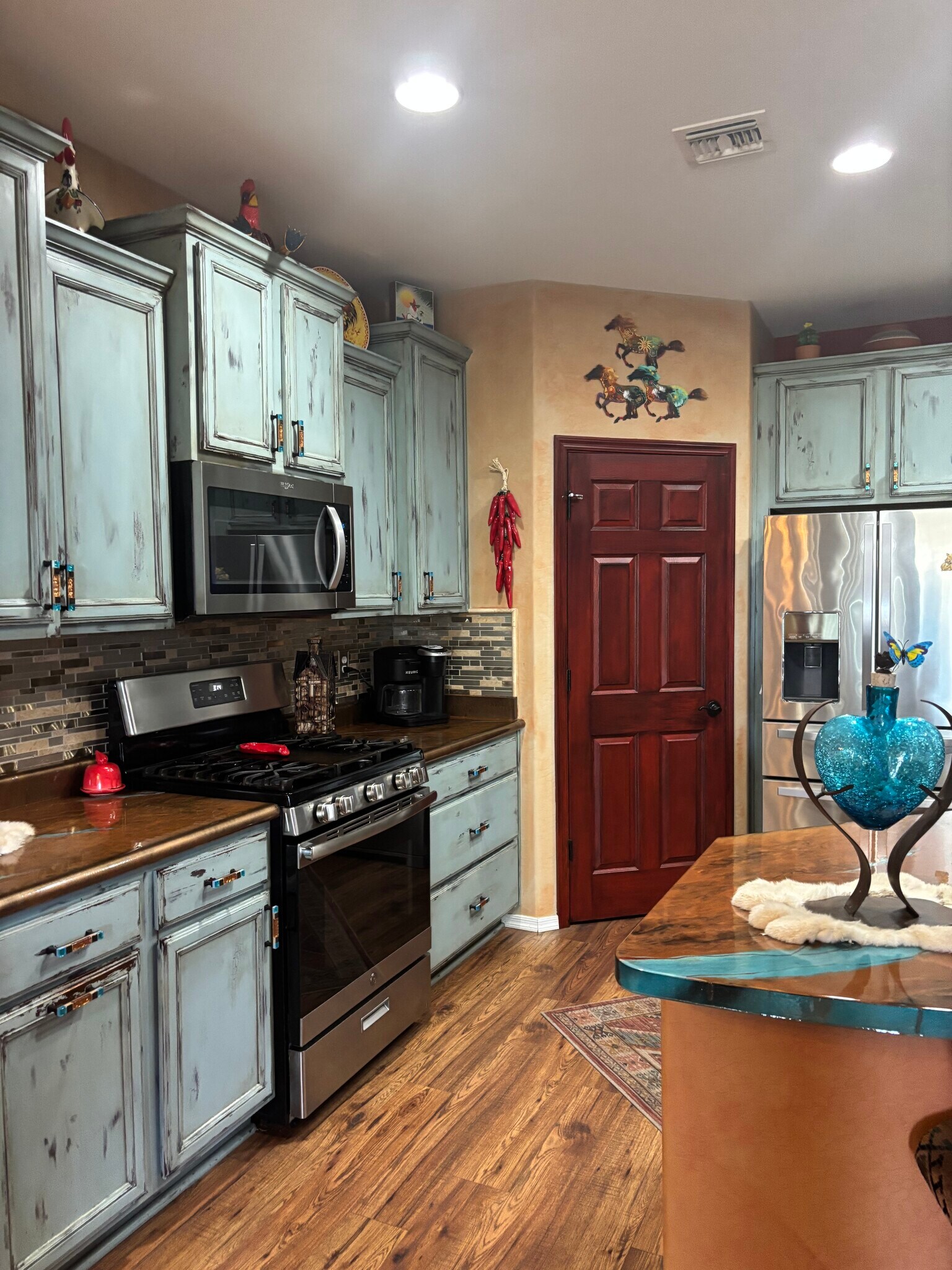 Kitchen and walk in pantry - 4518 N Petersburg Dr