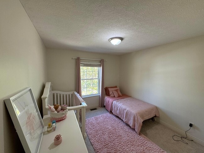 Building Photo - 5985 Inslee Rd