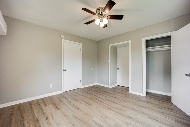 Building Photo - Freshly Updated House