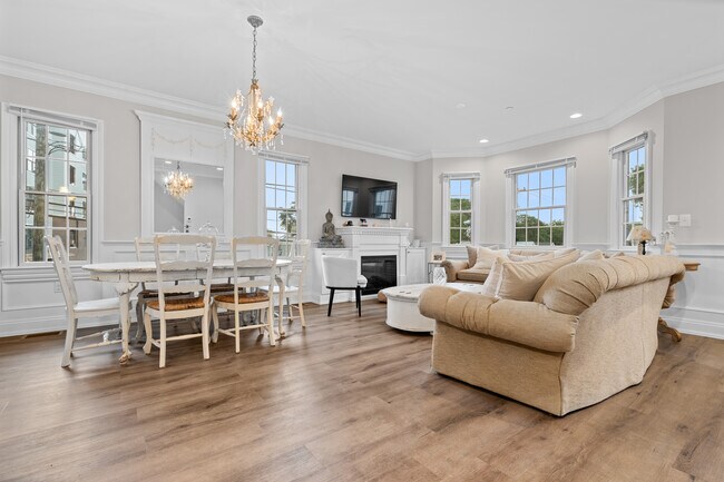 Building Photo - 4 Central Ave