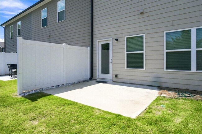 Building Photo - 5149 Fox Den Rd