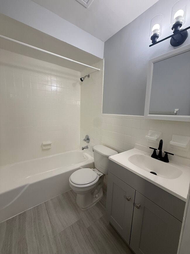 Building Photo - 2969 Four Towers Dr