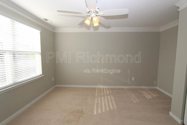 Building Photo - 637 Abbey Village Cir