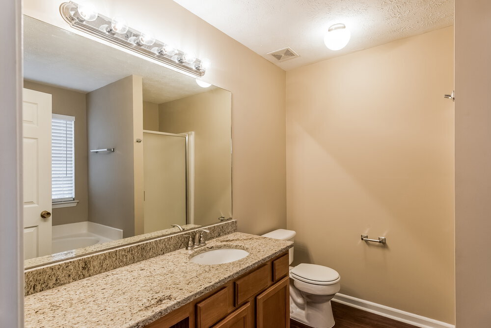 Building Photo - 2704 Lake Park Ridge E